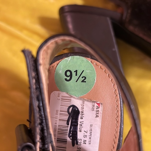 Calvin Klein Size 9.5 Brown Velour Peep Toe Block Heels - Picture 10 of 11